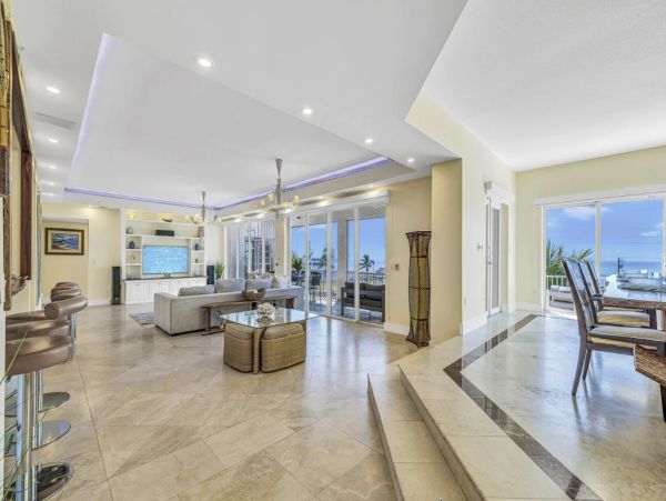 Luxurious Penthouse with Ocean Views in Islamorada